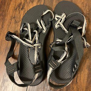Women's Chacos Size 9
